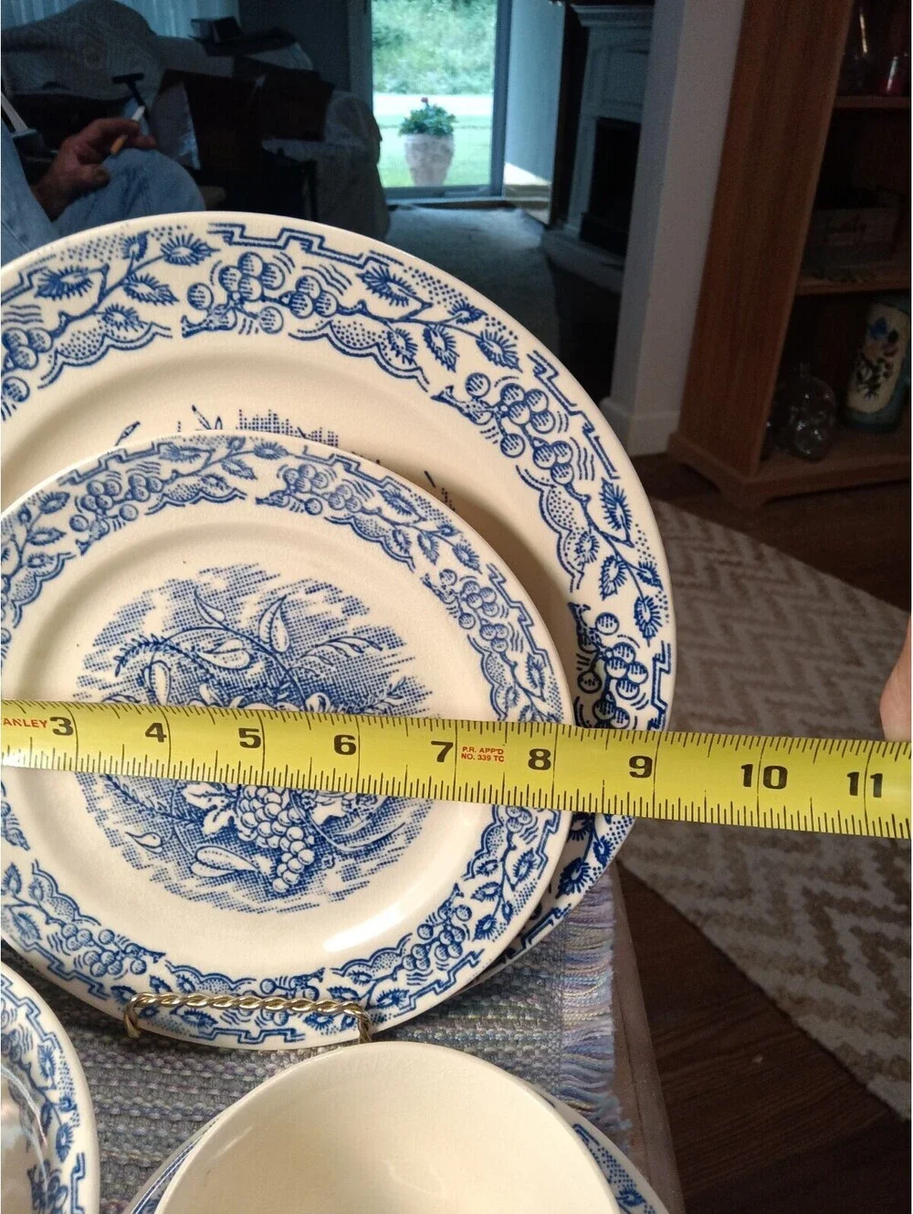 1940 Universal Potteries Camwood Ivory Blue Colonial Kitchen Dinnerware American